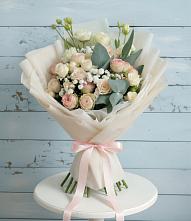 Букет цветов из:  Розы и Лизиантусы #REPLACE_PRED# Исилькуле