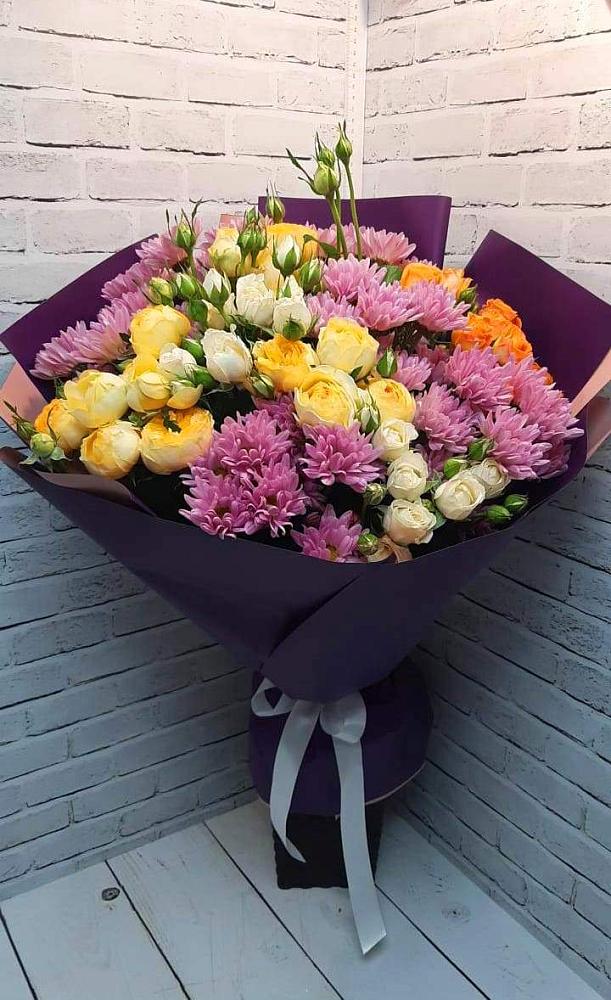Букет цветов из: Хризантемы и Розы в Исилькуле