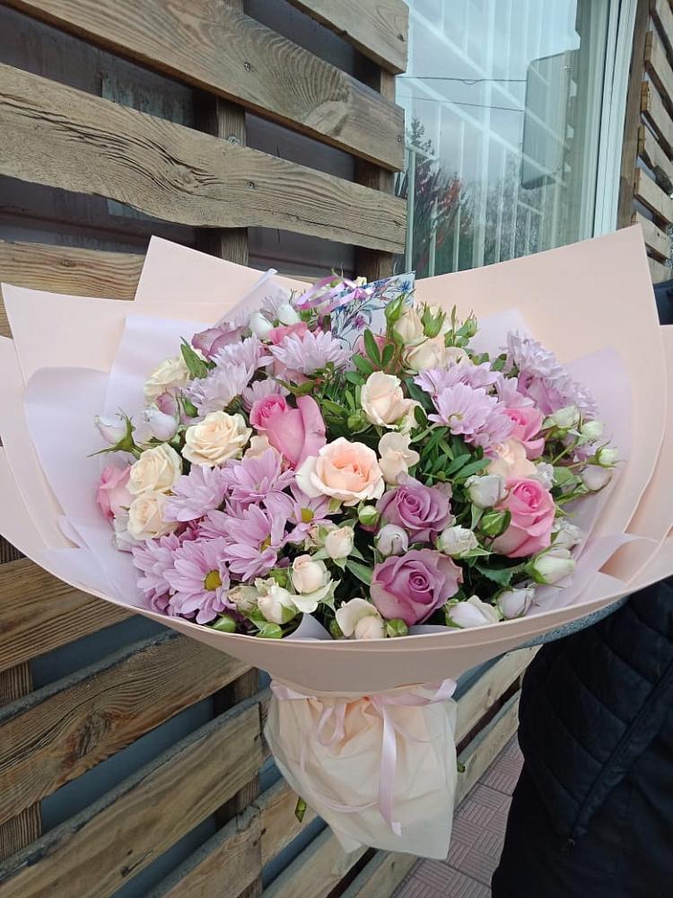 Букет цветов из: Розы и Хризантемы в Исилькуле