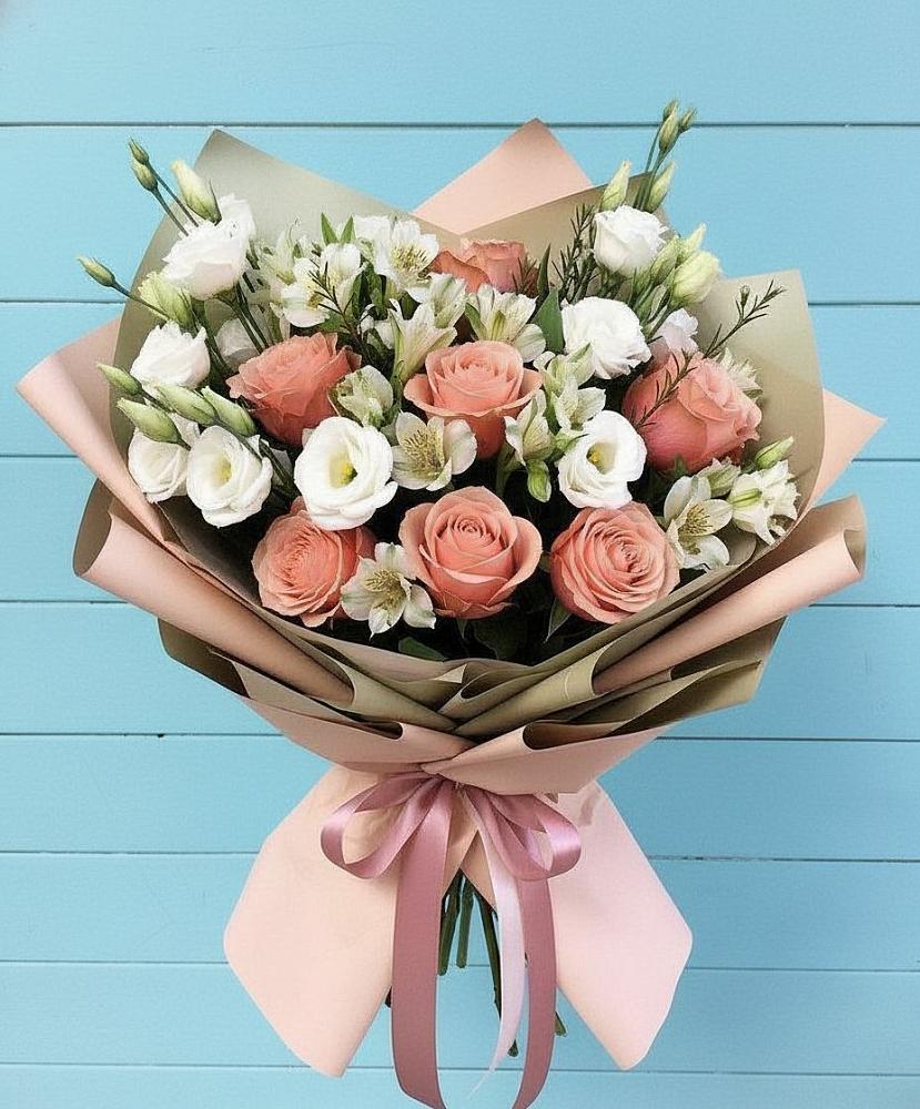 Букет цветов из: Розы, Альстромерии и Лизиантусы в Исилькуле