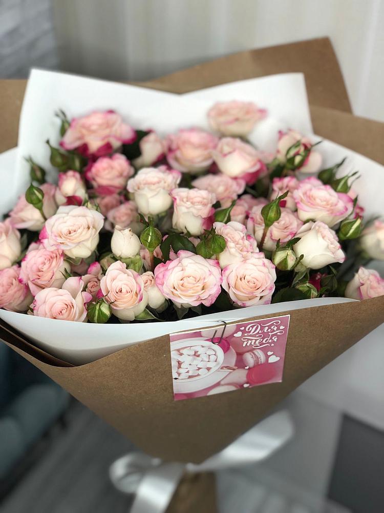 Букет цветов из: Розы в Исилькуле