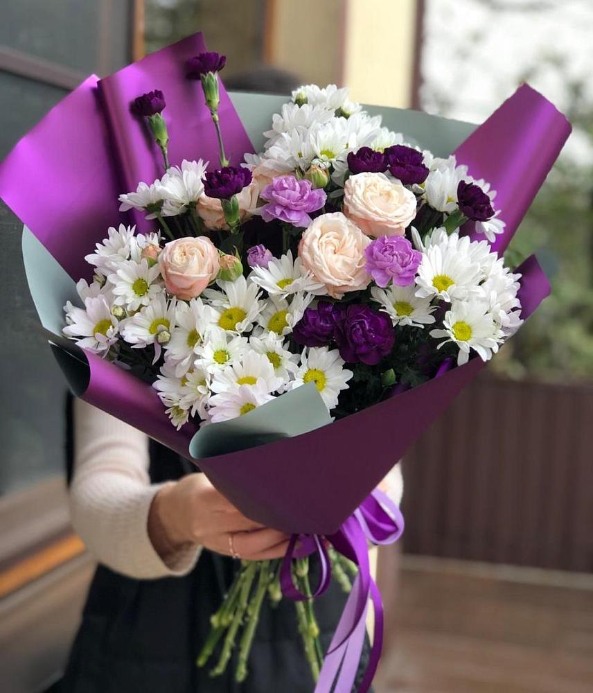 Букет цветов из: Хризантемы, Гвоздики и Розы в Исилькуле