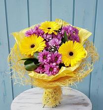 Букет цветов из:  Хризантемы и Герберы в Исилькуле