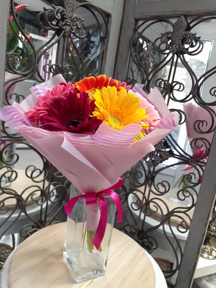 Букет цветов из: Герберы в Исилькуле