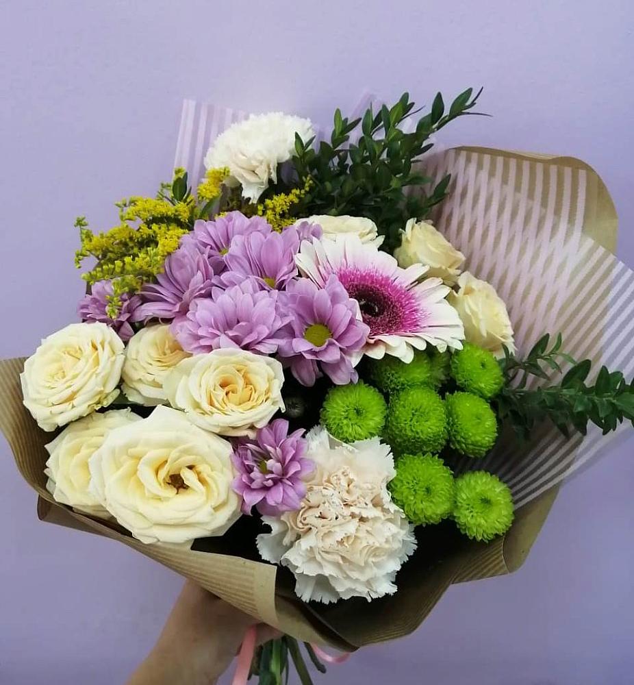 Букет цветов из: Хризантемы, Розы, Гвоздики и Герберы в Исилькуле