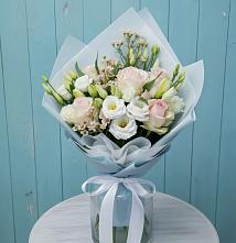 Букет цветов из:  Розы и Лизиантусы в Исилькуле