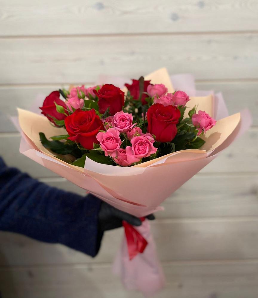 Букет цветов из: Розы в Исилькуле