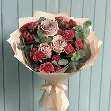 Букет цветов из:  Гвоздики и Розы в Исилькуле