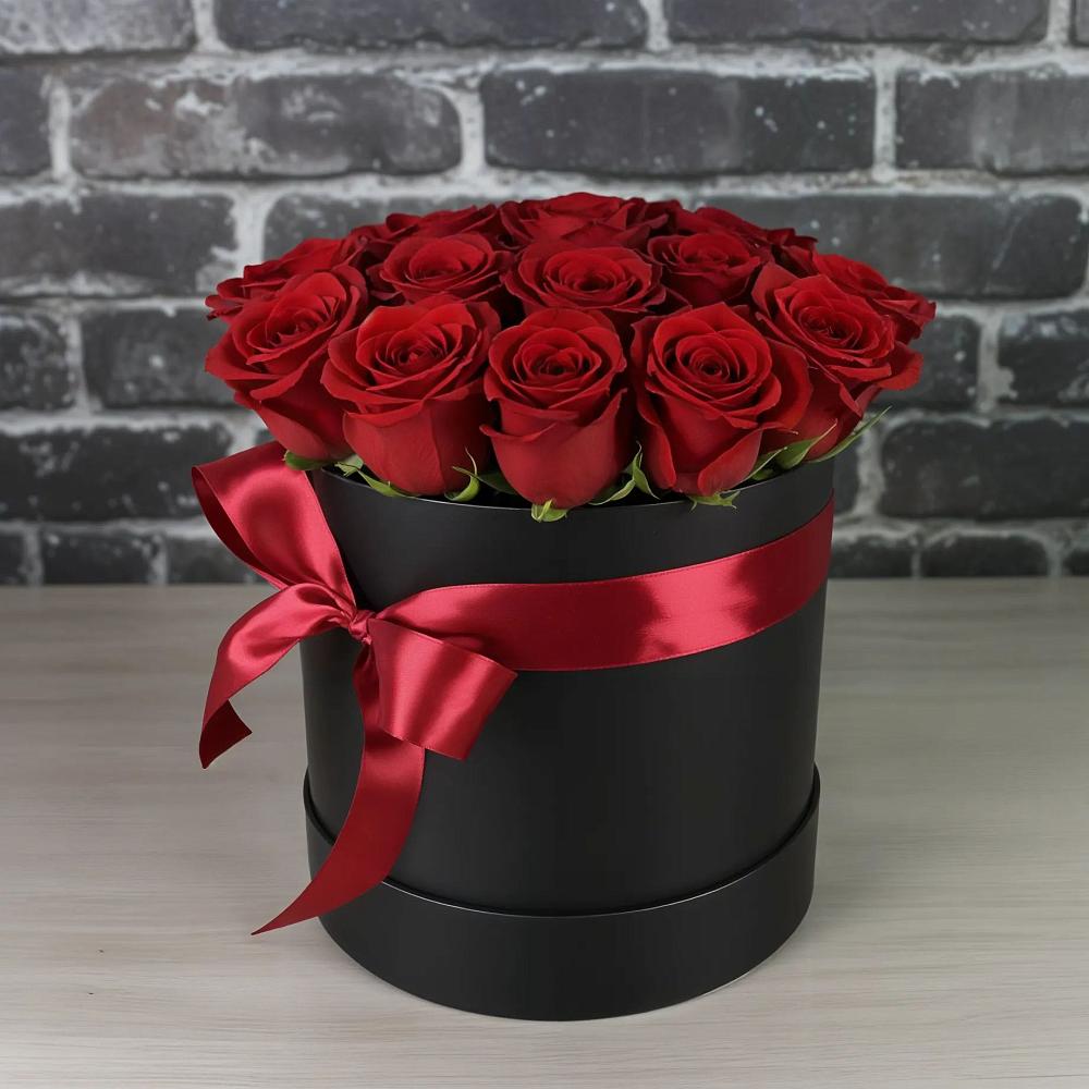 Цветочная композиция из Розы в шляпной коробке в Исилькуле