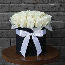 Цветочная композиция из Розы в шляпной коробке в Исилькуле