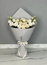 Букет цветов из:  Розы и Лизиантусы в Исилькуле